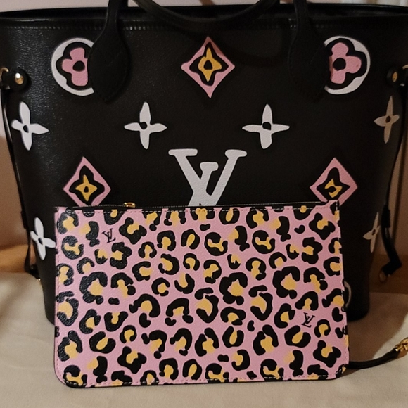 Louis Vuitton WILD AT HEART NEVERFULL BLACK GIANT MONOGRAM BAG - Picture 12 of 17